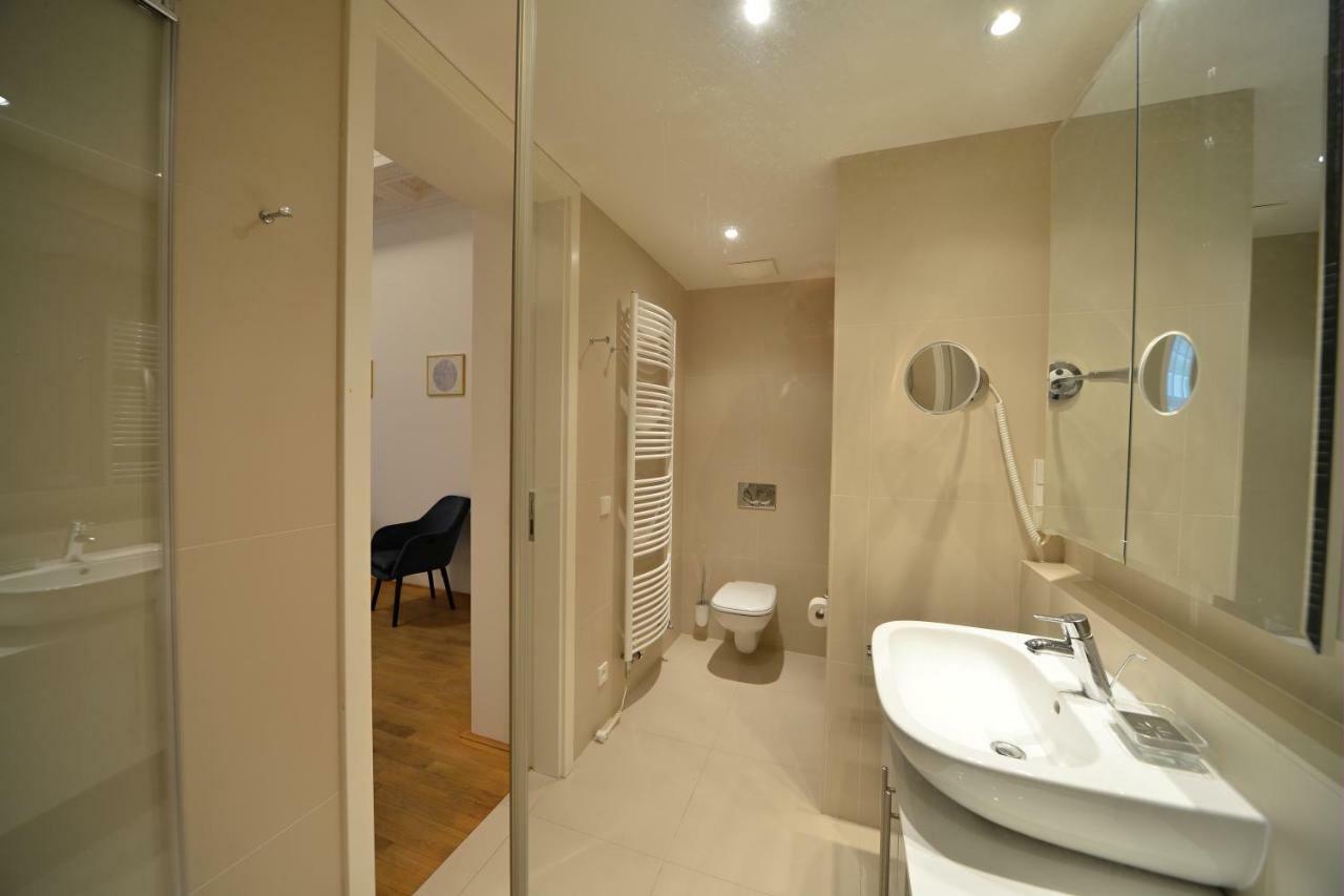 Kolonada Luxury 2 Bedroom Apartment With Balcony Маріанські Лазні Екстер'єр фото